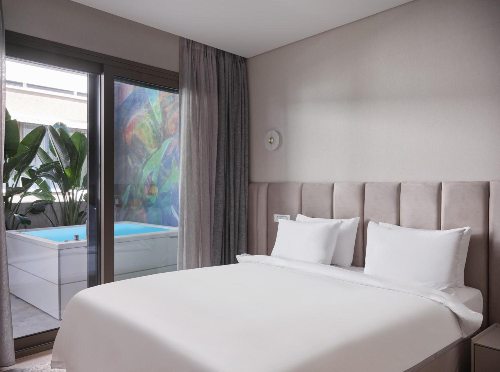 Aparthotel Nur Outline